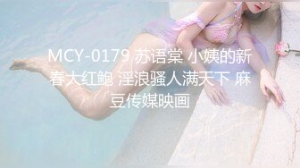  小魔女勾引今天穿着无缝丝袜细跟凉鞋勾引我，即使是要被榨干了也要义无反顾的操爽她！