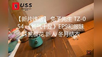 女神极品女友，颜值界的扛把子，先爬下给细腻口交，无套后入