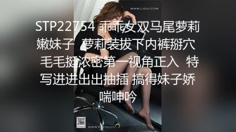 大神旅游景区一路走一路抄底众多的美女少妇眼界大开 (13)