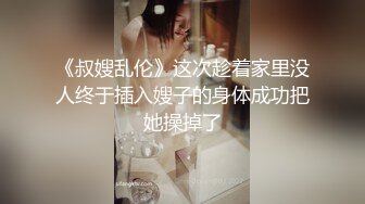 在酒店做面膜的美女被两男3p，‘忍不住啦，加快速度’，啪啪好响，可惜外射了！