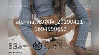 【新速片遞】⭐⭐⭐新人！巨乳御姐~奶子超大~【小白兔】口交~乳交~白浆直流，这奶子真是够大，看的口水直流⭐⭐⭐