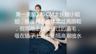 老婆看到这么多人想上她大奶诱惑一下未露脸