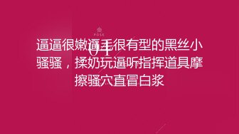 商城女厕蹲守露脐T恤破洞牛仔小正妹,丰满的胸部和鲜嫩穴肉真馋人