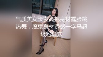  商城狂跟穿洛丽塔透明内闷骚眼镜妹,清晰可见的穴缝和黑毛馋死人