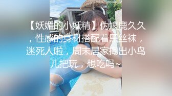 小百货店老板娘上衣扣子掉了一个也不知道露出一只奶子被拍到